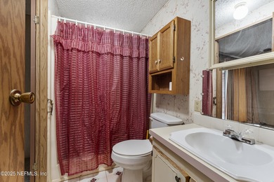 Discover your peaceful waterfront retreat on a quiet canal with