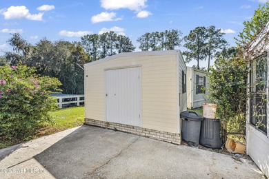 Discover your peaceful waterfront retreat on a quiet canal with