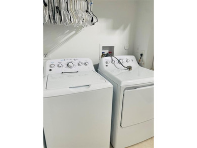 GREAT FIRST FLOOR FULLY RENOVATED THREE-BEDROOMS TWO BATHS