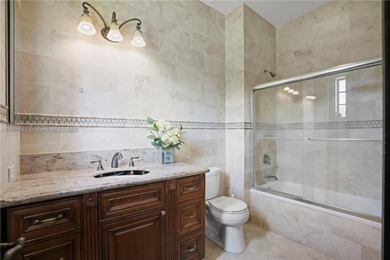 Luxurious 6BD/6.5BA Estate on 4.75 Acres - North Redland

