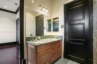 Luxurious 6BD/6.5BA Estate on 4.75 Acres - North Redland

