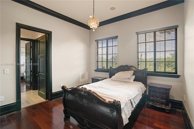 Luxurious 6BD/6.5BA Estate on 4.75 Acres - North Redland

