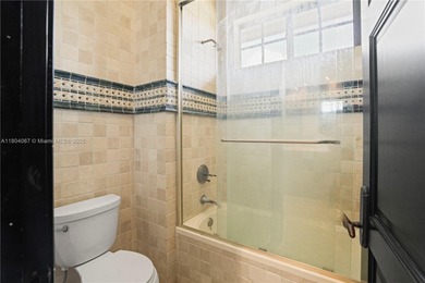 Luxurious 6BD/6.5BA Estate on 4.75 Acres - North Redland

