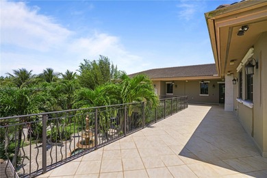 Luxurious 6BD/6.5BA Estate on 4.75 Acres - North Redland

