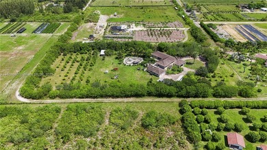 Luxurious 6BD/6.5BA Estate on 4.75 Acres - North Redland

