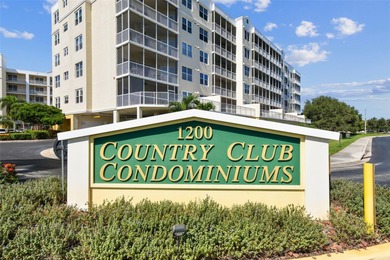 Luxury Lakefront Condo with Golf Course Views.
Enjoy serene