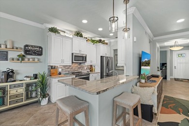 Welcome to Che Vista on Venice Island - a 2018 premier mid-rise