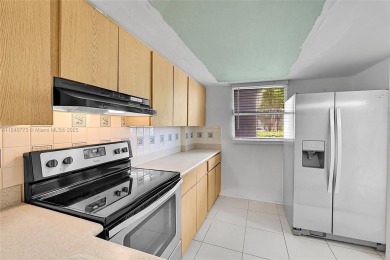 A move-in ready, charming, bright 2/2 with 975 sq ft with