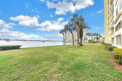 This wonderful waterfront condo is a few mere steps to Boca
