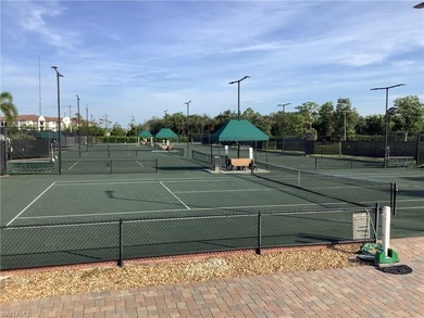 Breckenridge condo in the heart of Estero with beautiful lake