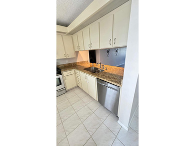 Welcome to this charming condominium in Boca Raton offering a