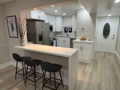 COMPLETELY RENOVATED  2BR/2BA apartment in Hollybrook! This