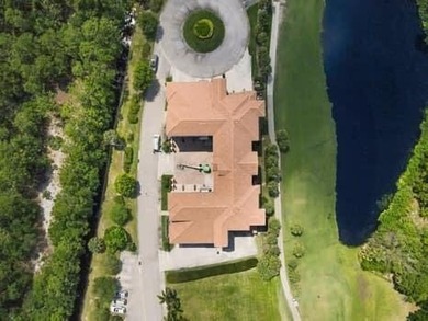 Discover the perfect blend of comfort and convenience in this