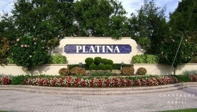 PERFECTION in Platina! Fantastic second floor 3/2 top floor unit