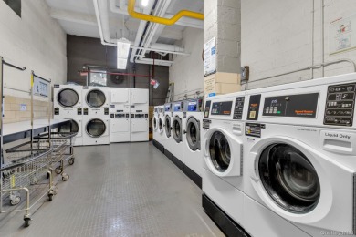 Prime location for commuting on the Metro North. Welcome to Unit