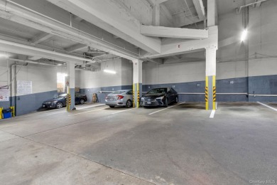 Prime location for commuting on the Metro North. Welcome to Unit