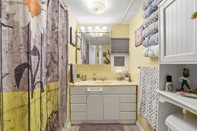 Welcome to 7494 Danvers Circle in beautiful Port Charlotte