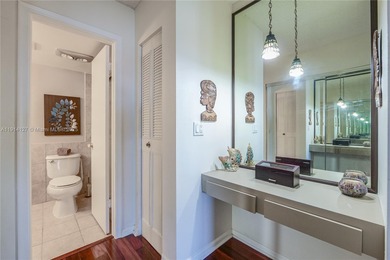 SPACIOUS 1 BEDROOM 1 & 1/2 BATHROOMS WITH A BEAUTIFUL VIEW OF