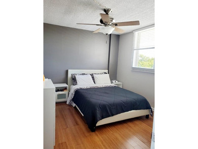 120 Royal Park Dr B4