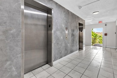 Beautiful condo, 2 debs, 2 baths, offering spacious living areas