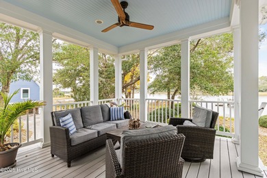 LUXURY LIVING ON THE INTRACOASTAL WATERWAY Welcome to this