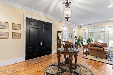 LUXURY LIVING ON THE INTRACOASTAL WATERWAY Welcome to this