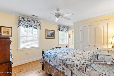 LUXURY LIVING ON THE INTRACOASTAL WATERWAY Welcome to this