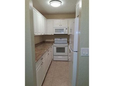 * READY FOR IMMEDIATE OCCUPANCY *  UPDATED LARGE 1/1 LOCATED ON