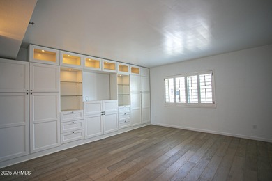 Owner Wants Sold! Bring us an offer. 1709 SF SPLIT FLOOR PLAN -