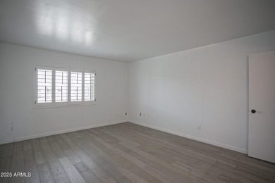 Owner Wants Sold! Bring us an offer. 1709 SF SPLIT FLOOR PLAN -