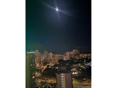 Enjoy Ocean, Diamond Head, and the beautiful Waikiki skyline