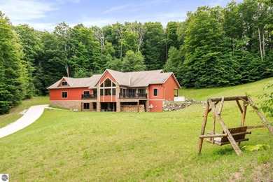 With a commanding overlook of Sturgeon Bay, Cecil Bay, the