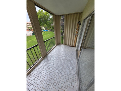 Spacious 3BR/2BA Condo with Garden Views. Vacant & Easy to Show