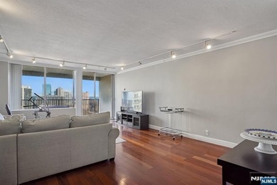 Stunning 1-Bedroom Co-op with Hudson River & GWB Views Welcome