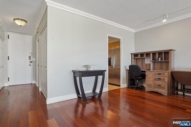 Stunning 1-Bedroom Co-op with Hudson River & GWB Views Welcome