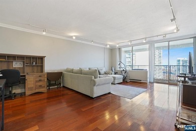Stunning 1-Bedroom Co-op with Hudson River & GWB Views Welcome
