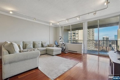 Stunning 1-Bedroom Co-op with Hudson River & GWB Views Welcome