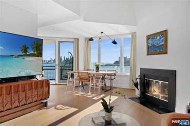 Discover the epitome of waterfront luxury at Riva Pointe. This