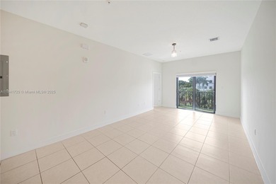 OWNER MOTIVATED. This 1B/1B apartment in Urbana, Downtown Doral