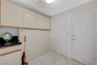 Beautifully maintained and updated Townhome in Guard Gated