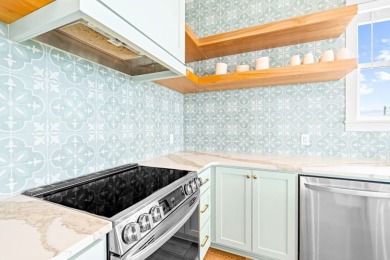 This 5 bedroom, 4 bathroom coastal home by Ben Wortman