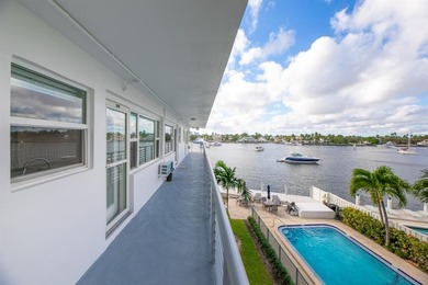 Stunning views of the Intracoastal Waterways, pool and the daily