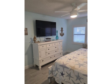 PARADISE! GORGEOUS FIRST FLOOR 2/2 RENOVATED BEACH HOUSE CONDO