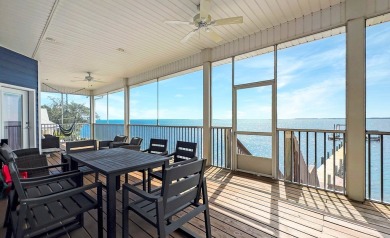Dreaming of a stunning waterfront lifestyle? This one has it all