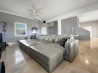 Dreaming of a stunning waterfront lifestyle? This one has it all