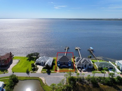 Dreaming of a stunning waterfront lifestyle? This one has it all