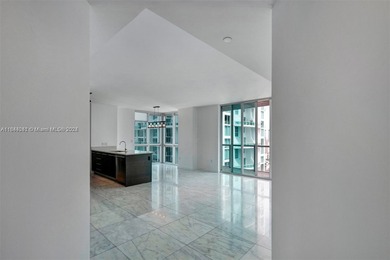 Beautiful and ready  to move 2/2 apartment located in Brickell