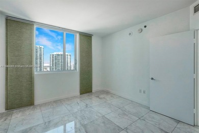 Beautiful and ready  to move 2/2 apartment located in Brickell