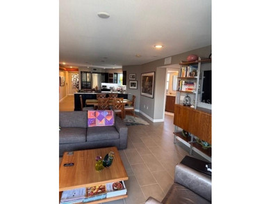 Nestled just two blocks from the lively heart of downtown St