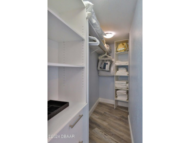 BREATHTAKING VIEWS THAT WILL LEAVE YOU IN AWE, PECK PLAZA 25NW